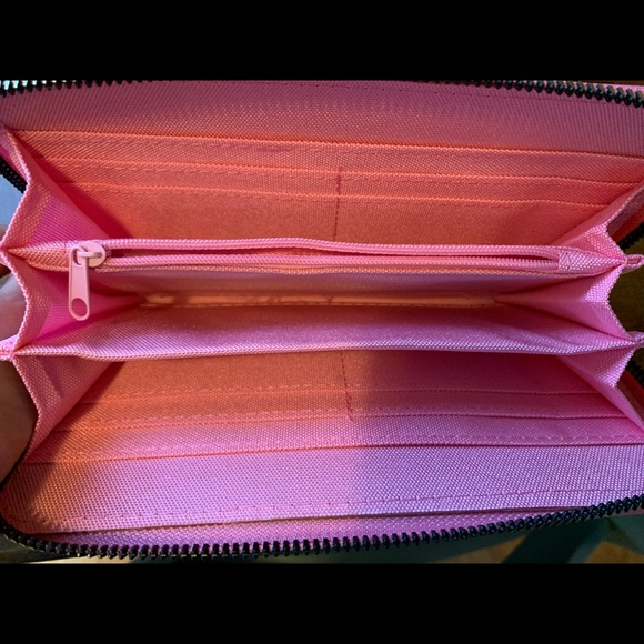 Simply Southern Flower Clutch - Picture 9 of 9